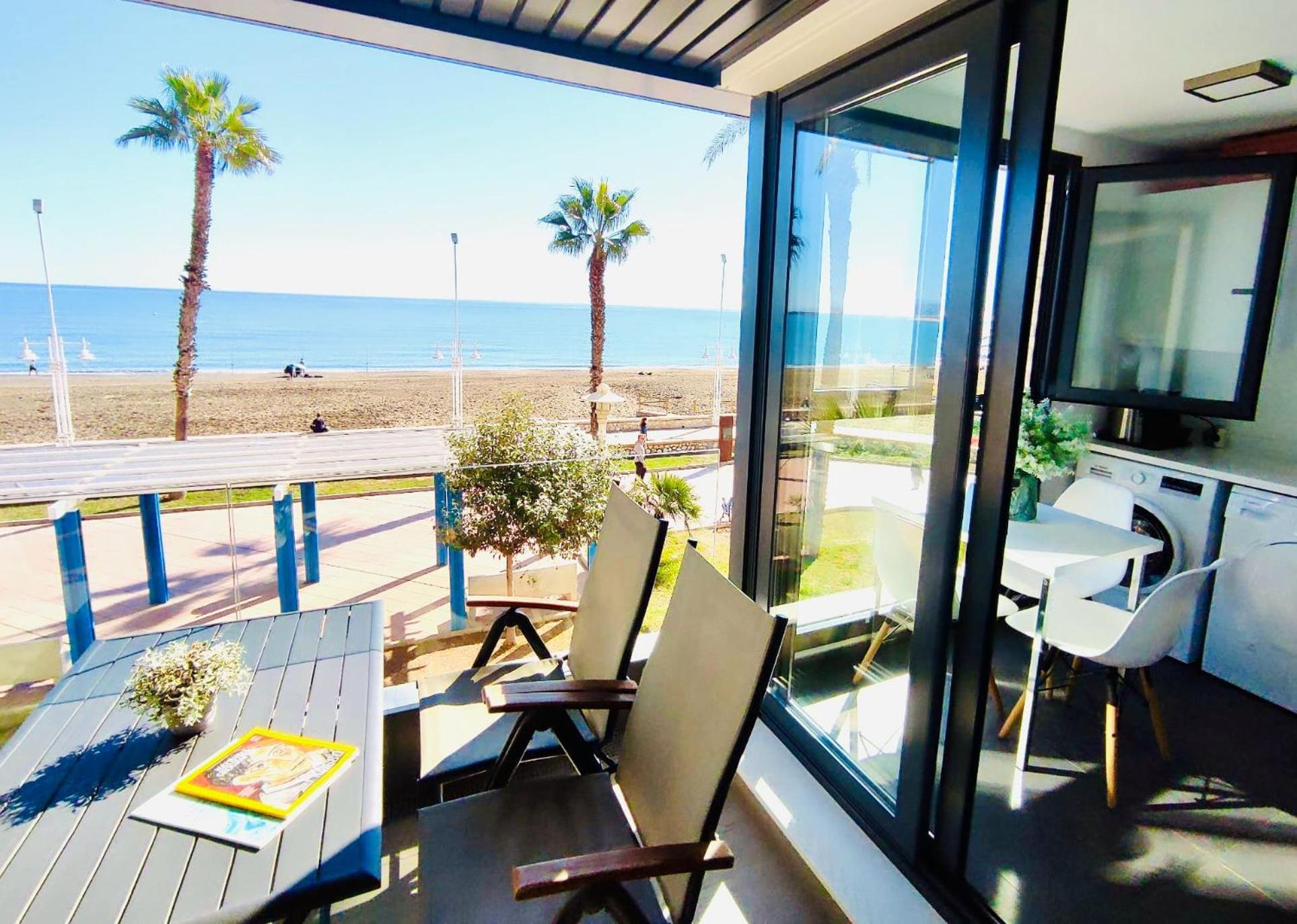 Gran Vivienda De Lujo Frente Al Mar Apartment Malaga Exterior photo